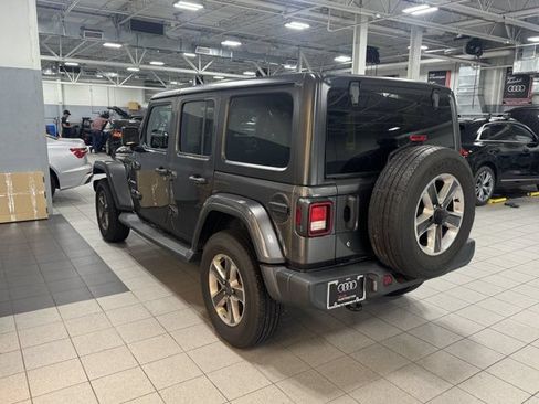 Used 2018 Jeep Wrangler Unlimited Sahara w/ Dual Top Group AWD/4WD image 7