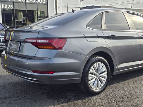 Used 2019 Volkswagen Jetta R-Line FWD image 6
