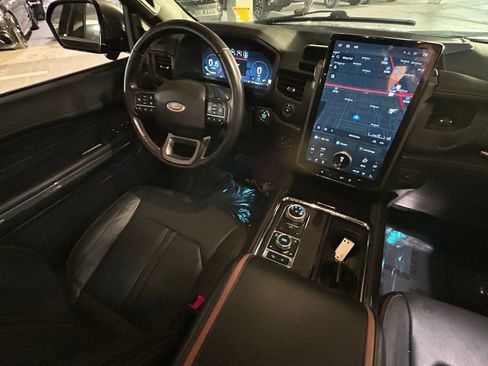 Used 2023 Ford Expedition Max Platinum image 9