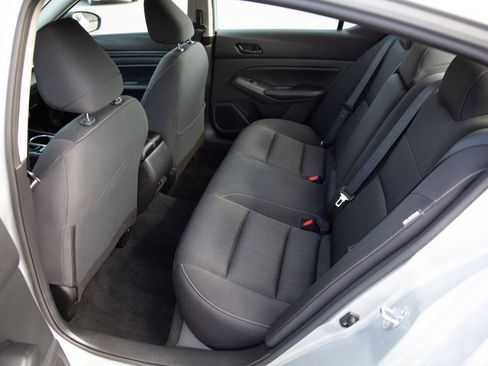 Used 2024 Nissan Altima 2.5 SV image 12