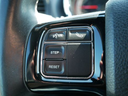 Used 2014 Dodge Grand Caravan SE FWD image 30