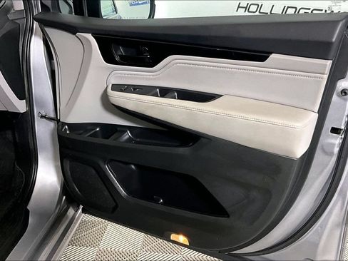 Used 2022 Honda Odyssey Touring image 19