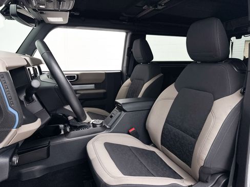 Used 2023 Ford Bronco Wildtrak image 20