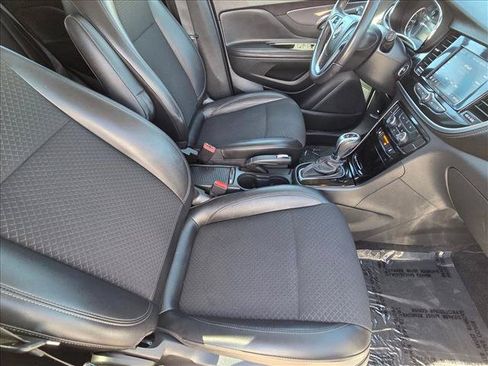 Used 2022 Buick Encore Preferred w/ Safety Package FWD image 18