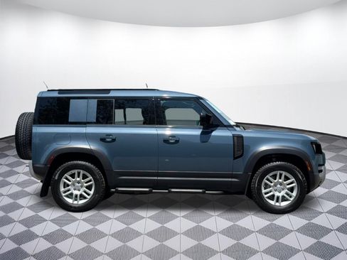 Used 2025 Land Rover Defender 110 S AWD/4WD image 8