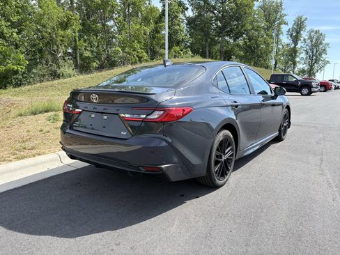 Used 2025 Toyota Camry SE w/ Convenience Package AWD/4WD image 9