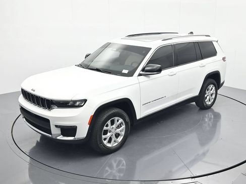 Used 2023 Jeep Grand Cherokee L Limited RWD image 31