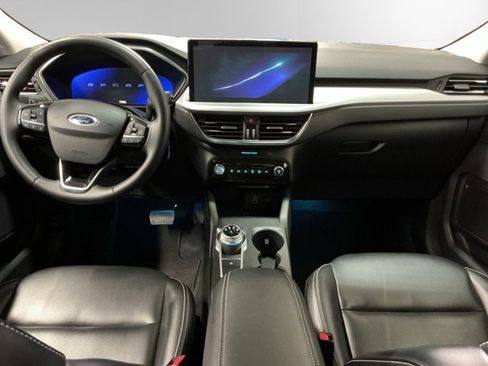 Certified 2024 Ford Escape Platinum AWD/4WD image 10