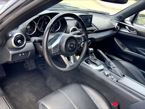 Used 2021 MAZDA MX-5 Miata RF Grand Touring RWD image 16
