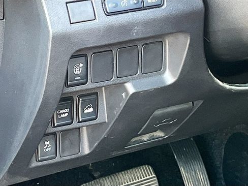 Used 2023 Nissan Frontier SV w/ Midnight Edition Package AWD/4WD image 10