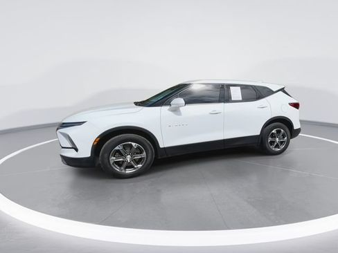 Used 2023 Chevrolet Blazer LT FWD image 6