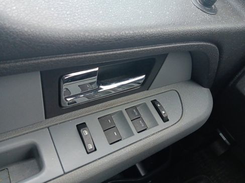 Used 2014 Ford F150 XLT w/ Equipment Group 302A Luxury image 26