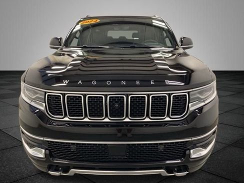 Used 2024 Jeep Wagoneer L Series III w/ Premium Group I AWD/4WD image 2
