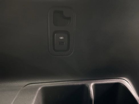 Certified 2023 Chevrolet Traverse RS image 25