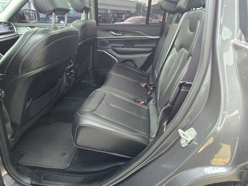 Used 2023 Jeep Grand Cherokee 4WD 4xe image 32