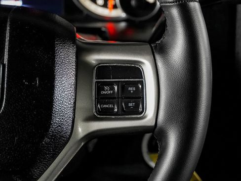Used 2014 RAM 3500 Laramie w/ Convenience Group AWD/4WD image 18
