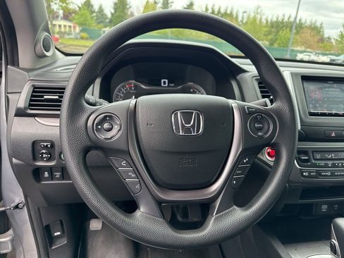 Used 2019 Honda Ridgeline Sport image 10
