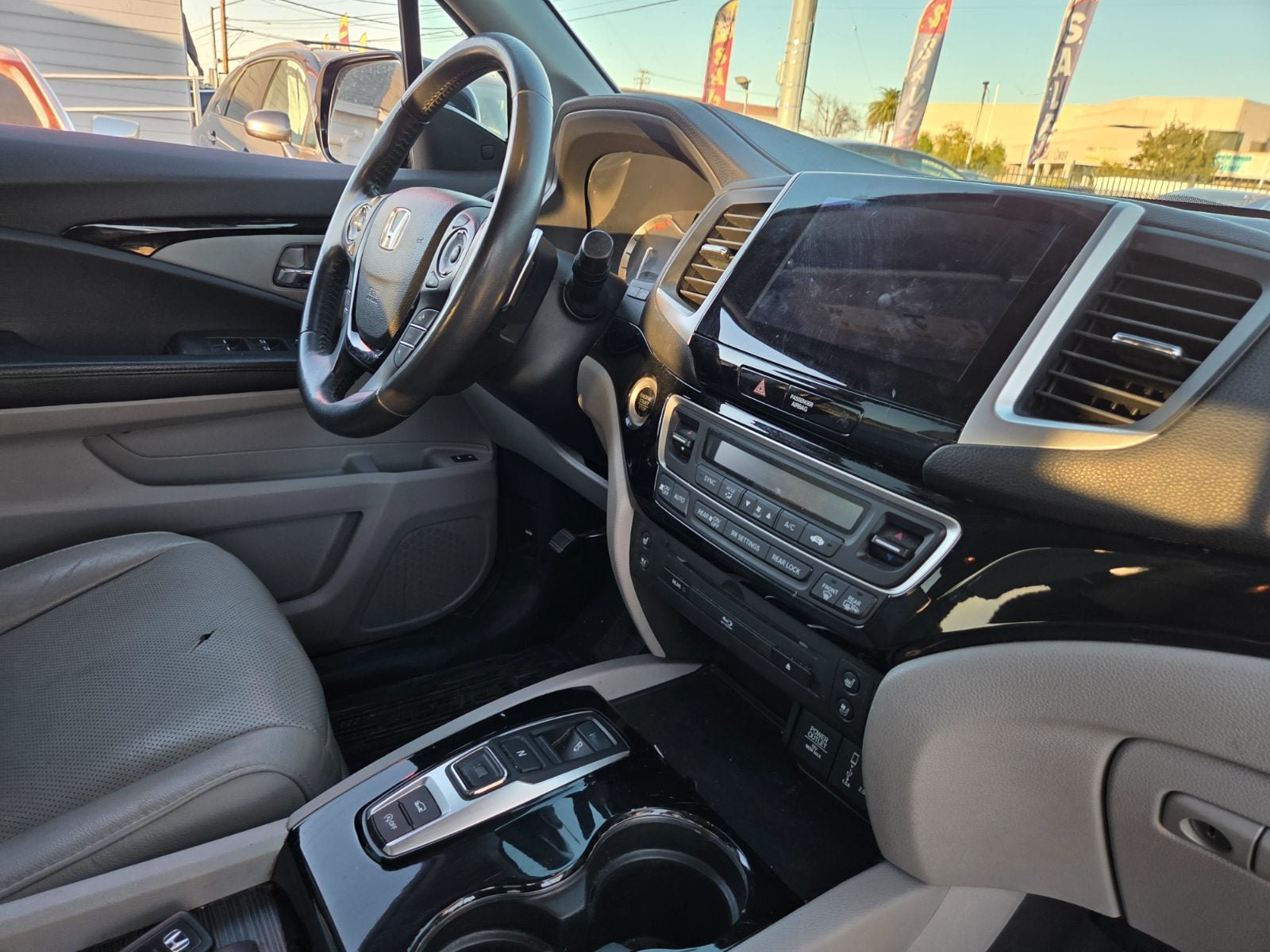Used 2017 Honda Pilot Elite image 16