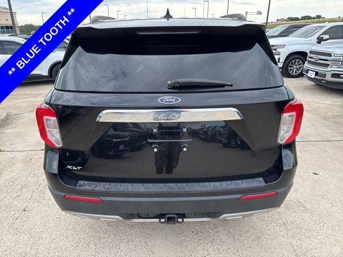 Used 2022 Ford Explorer XLT w/ Equipment Group 202A RWD image 9