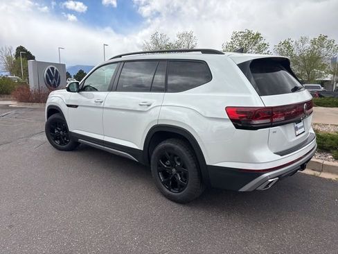 New 2026 Volkswagen Atlas Peak Edition AWD/4WD image 4