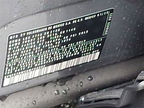 New 2025 Volkswagen Tiguan SE image 23