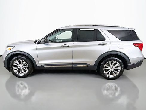 Used 2023 Ford Explorer Limited w/ Equipment Group 301A AWD/4WD image 16