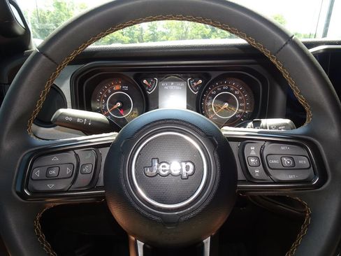 Used 2024 Jeep Wrangler Sport AWD/4WD image 17