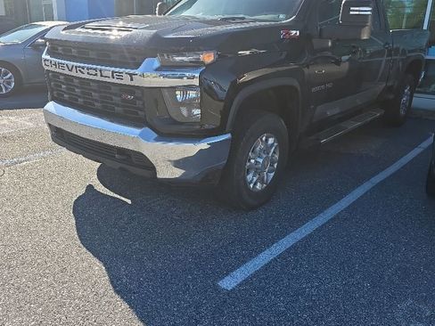Used 2023 Chevrolet Silverado 2500 LT AWD/4WD image 1