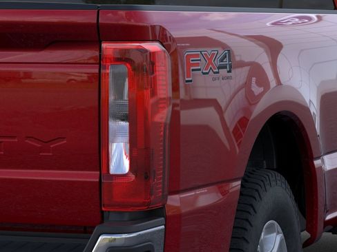 New 2026 Ford F250 XLT w/ FX4 Off-Road Package image 24