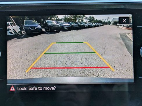 Certified 2024 Volkswagen Tiguan SE R-Line image 28