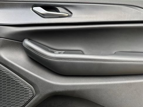 Used 2023 Jeep Grand Cherokee Laredo image 20