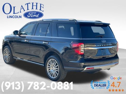 Used 2022 Ford Expedition Limited image 3