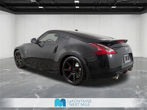 Used 2020 Nissan 370Z Touring Sport image 3