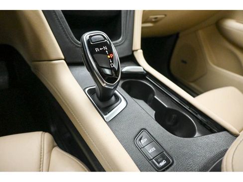 Used 2018 Cadillac XT5 Luxury w/ Driver Awareness Package image 14