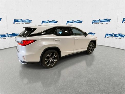 Used 2018 Lexus RX 350L Premium w/ Premium Package image 11