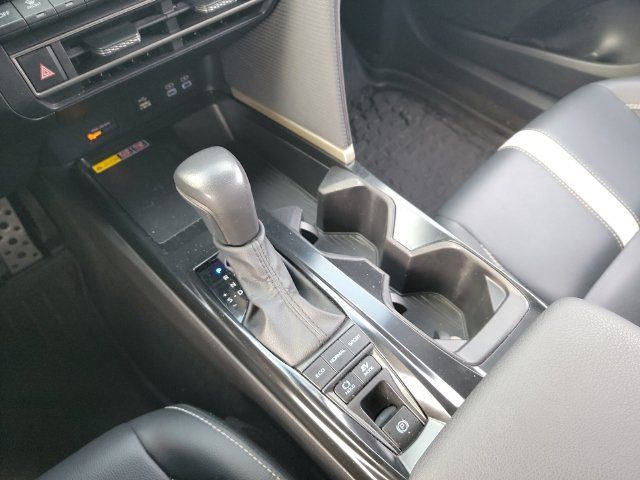 Used 2025 Toyota Camry SE FWD image 12