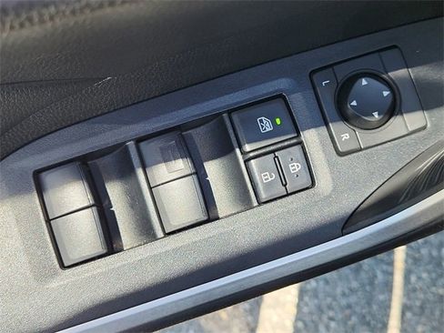 Used 2020 Toyota RAV4 XLE w/ Convenience Package image 23