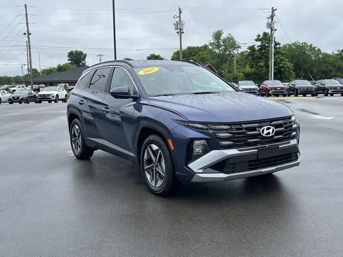 Certified 2025 Hyundai Tucson SEL FWD image 3