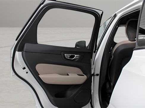 New 2026 Volvo XC90 B5 Ultra w/ Protection Package Premier image 43