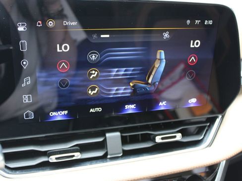 Used 2025 Chevrolet Equinox ACTIV w/ Safety and Technology Package image 55