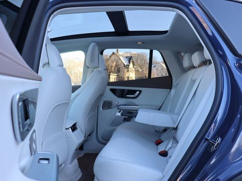 Used 2023 Mercedes-Benz EQE 350+ 4MATIC SUV w/ Exclusive Trim Package image 15