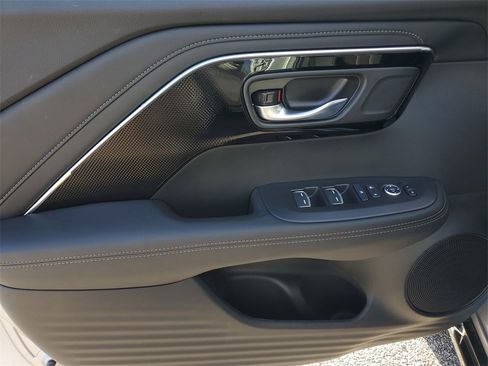 Certified 2025 Acura ADX FWD image 19