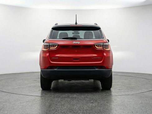 Used 2025 Jeep Compass Limited AWD/4WD image 7