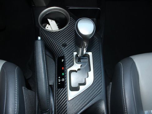 Used 2014 Toyota RAV4 Limited image 21