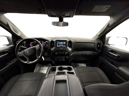 Used 2019 Chevrolet Silverado 1500 Custom Trail Boss w/ Custom Convenience Package image 18