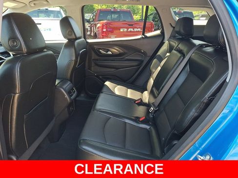 Used 2024 GMC Terrain SLT AWD/4WD image 10