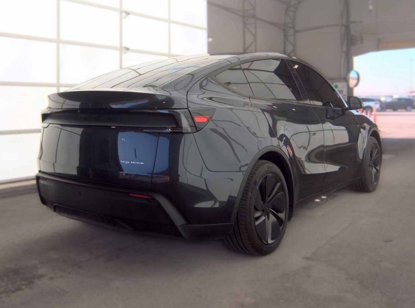 Used 2026 Tesla Model Y AWD image 4