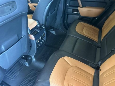 Used 2021 Land Rover Defender 110 X AWD/4WD image 23