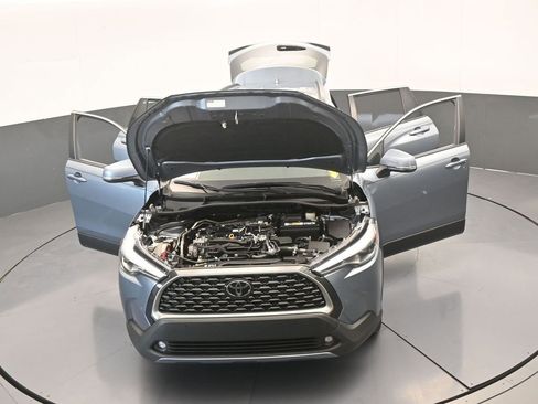 Used 2022 Toyota Corolla Cross XLE image 77