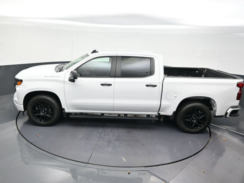 Used 2024 Chevrolet Silverado 1500 Custom image 18